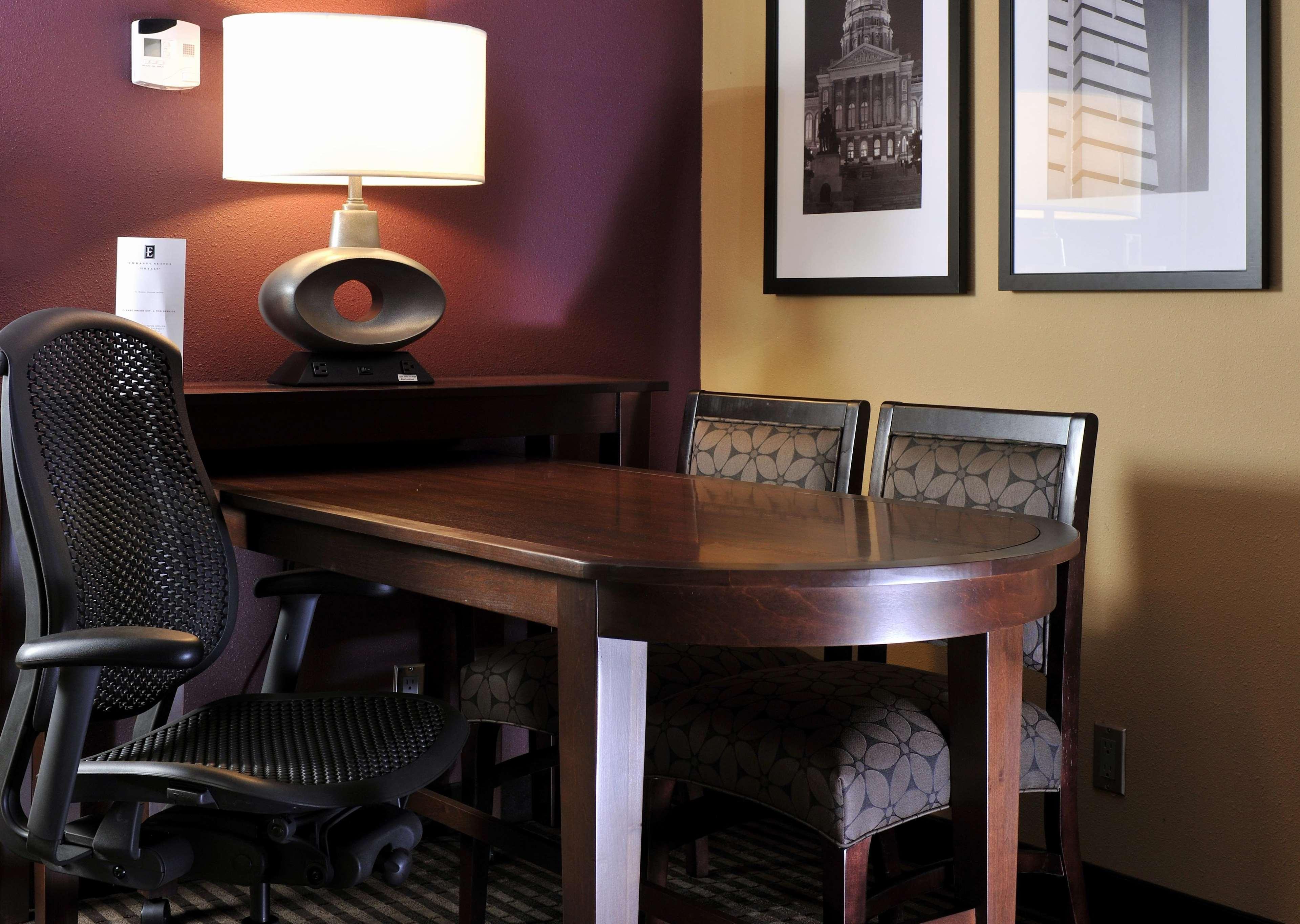 Embassy Suites Des Moines Downtown Eksteriør bilde