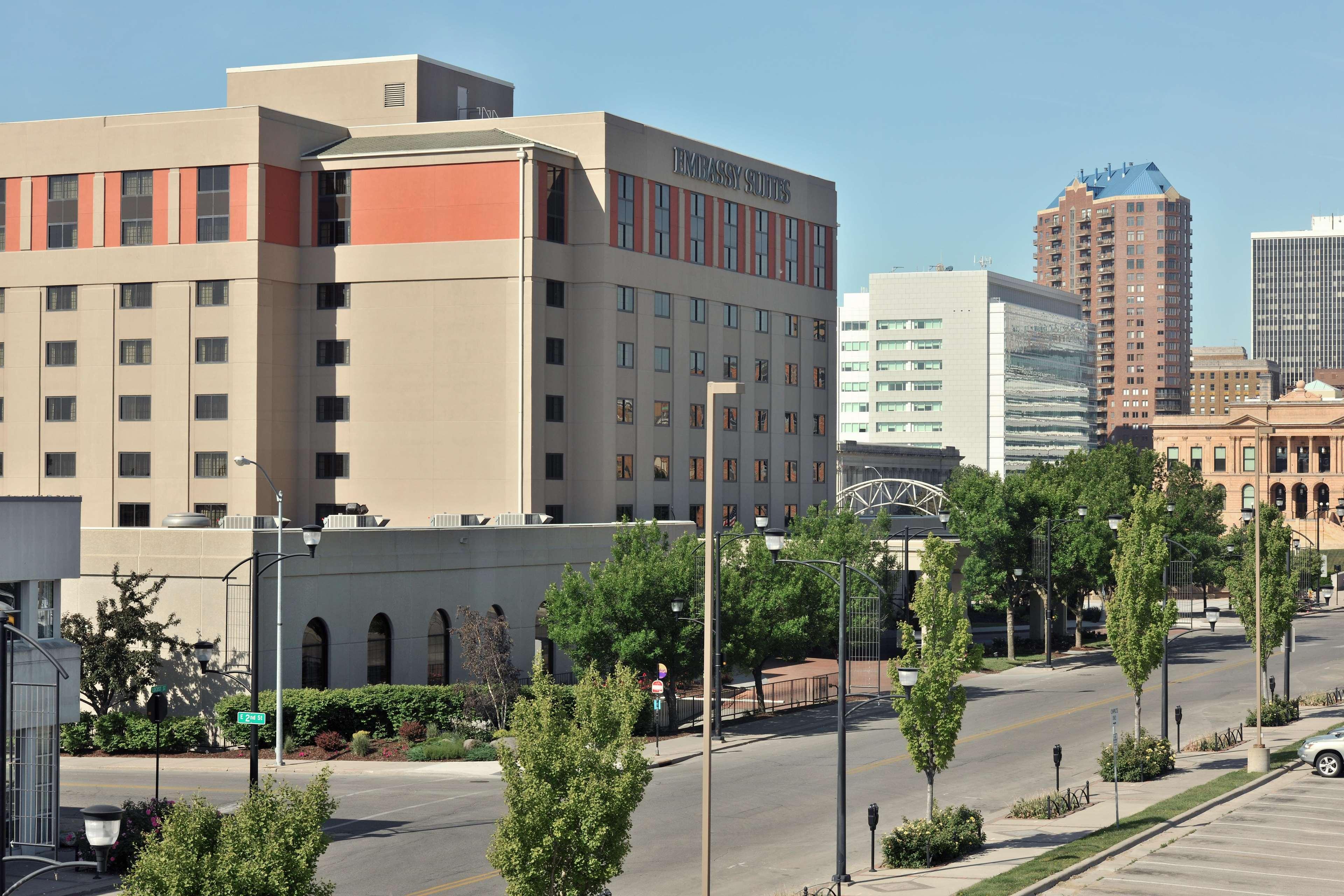 Embassy Suites Des Moines Downtown Eksteriør bilde