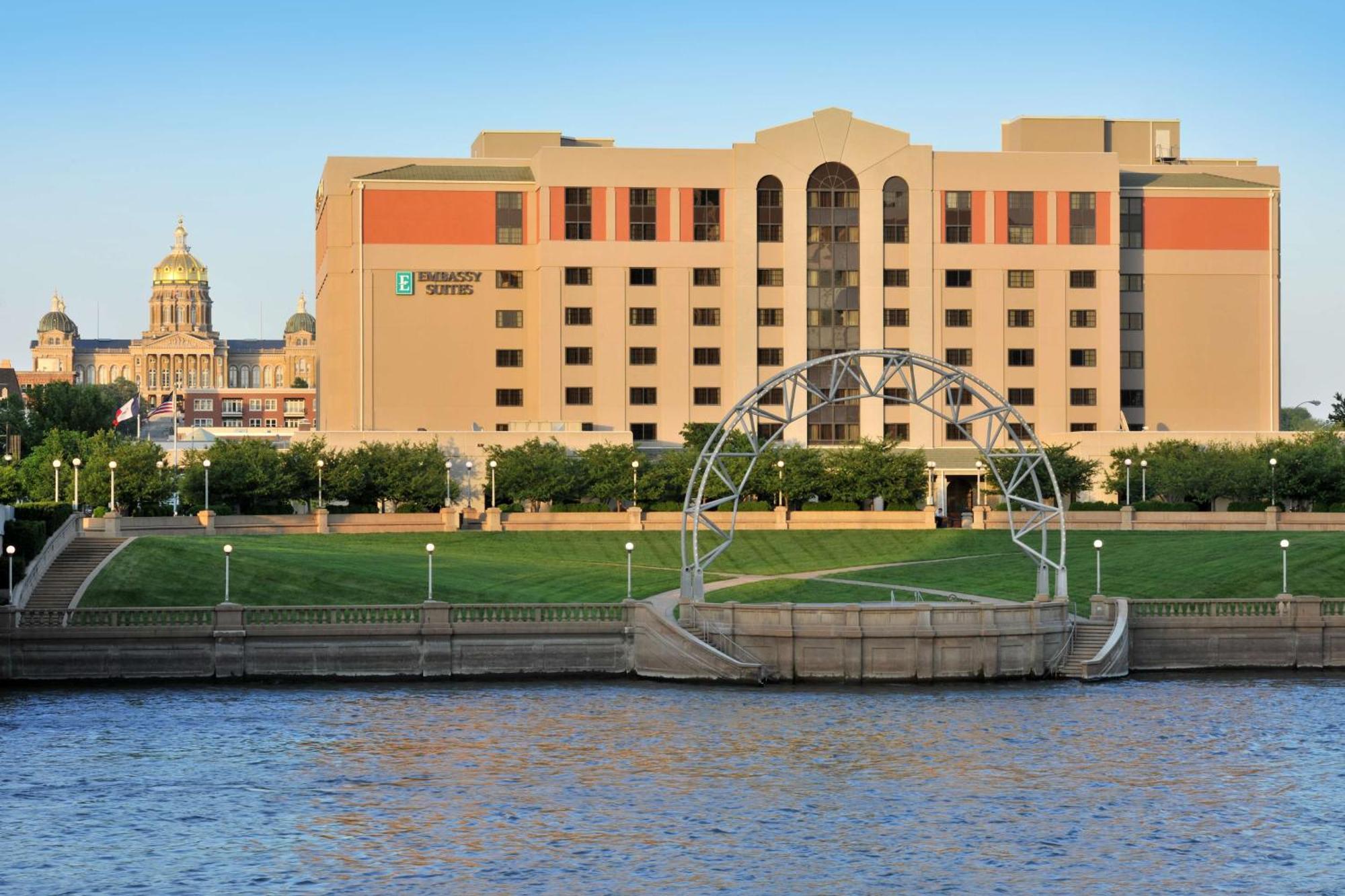 Embassy Suites Des Moines Downtown Eksteriør bilde